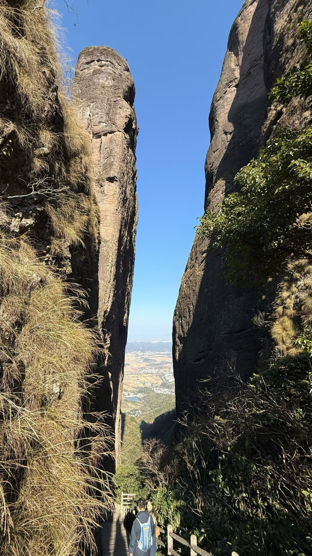 江郎山之旅：从山顶到心间