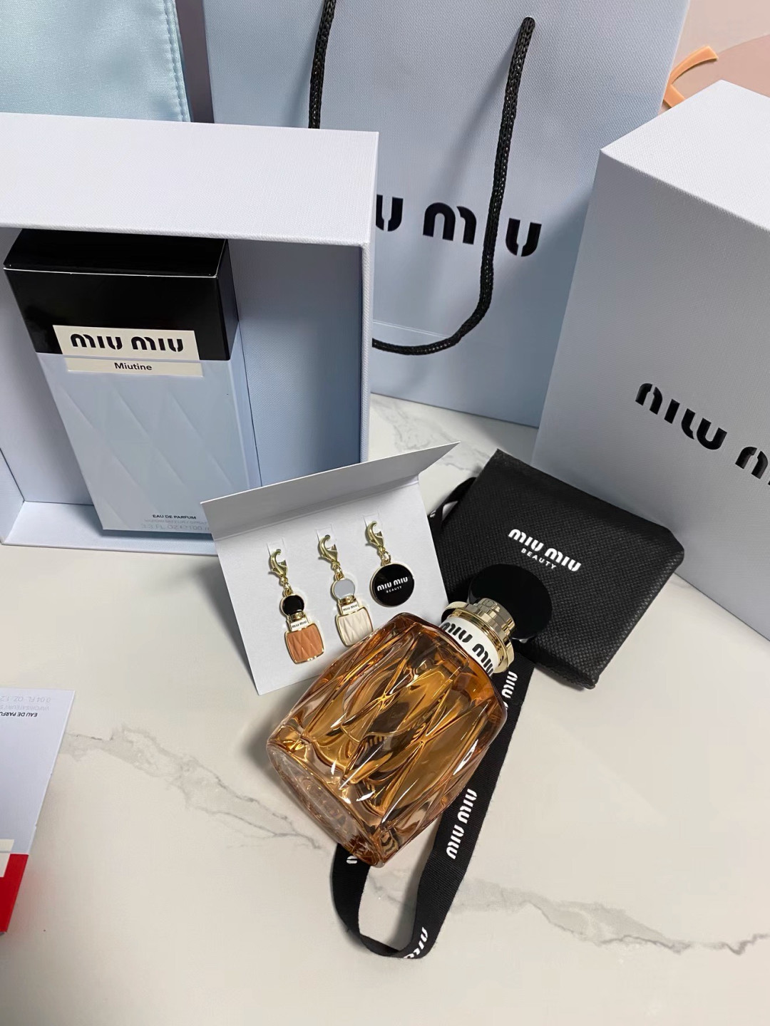MIU MIU香水:恰到好处的惊喜