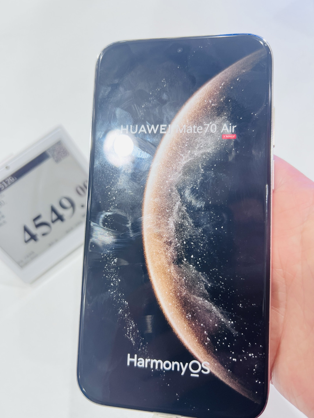 放心消费华为Mate70 Air，旗舰体验安心之选