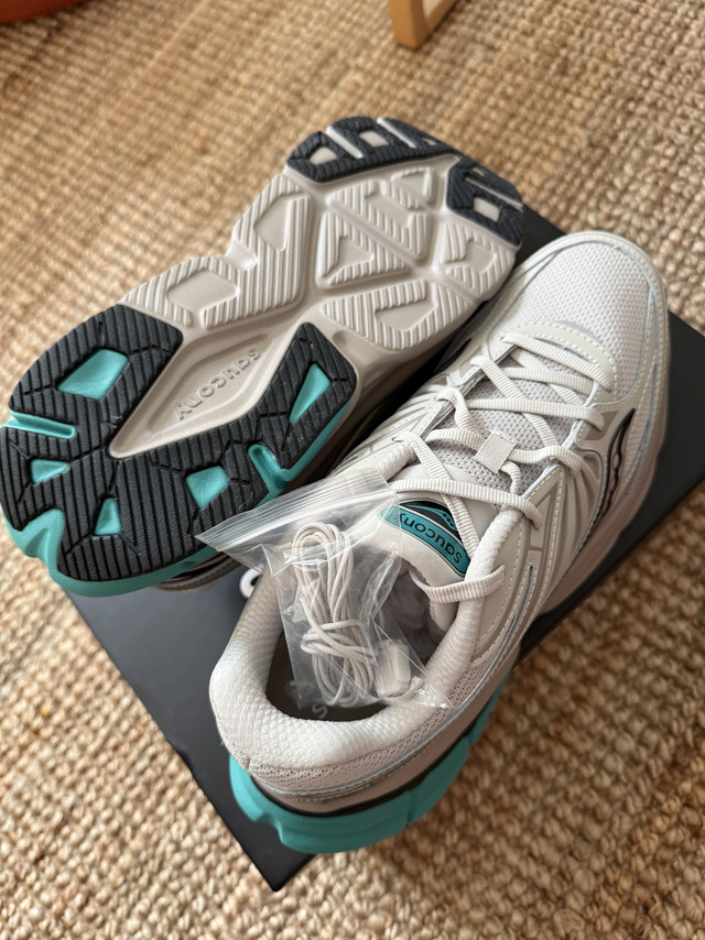 Saucony索康尼GUARD 2K复古跑鞋