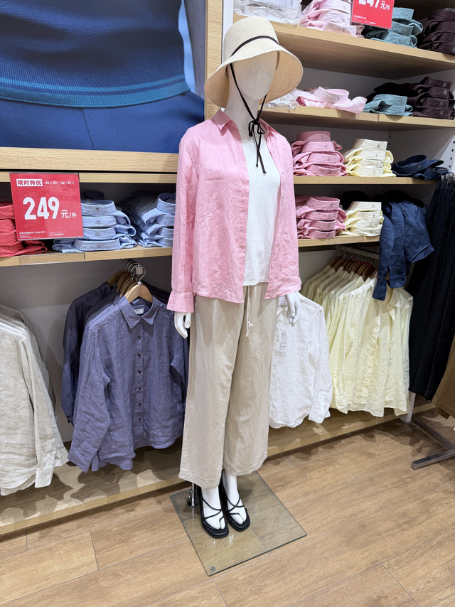 优衣库这套亚麻套装，把“好穿能装”做到了极致