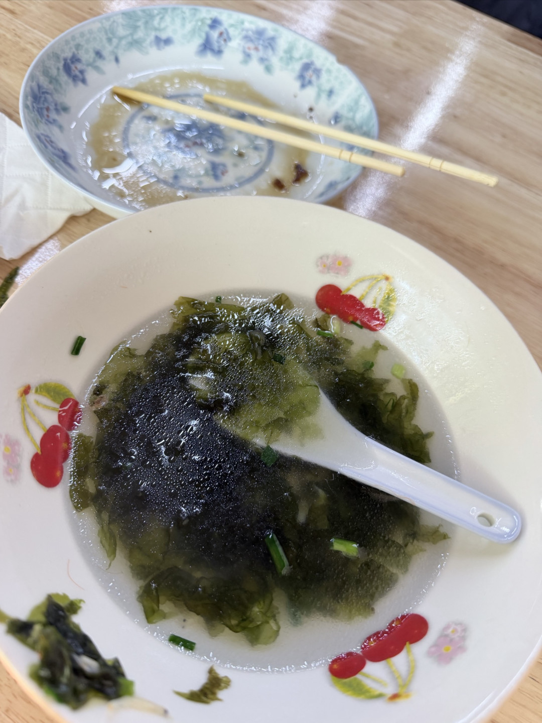 绍兴的清晨,藏在一碗馄饨一盘煎饺里