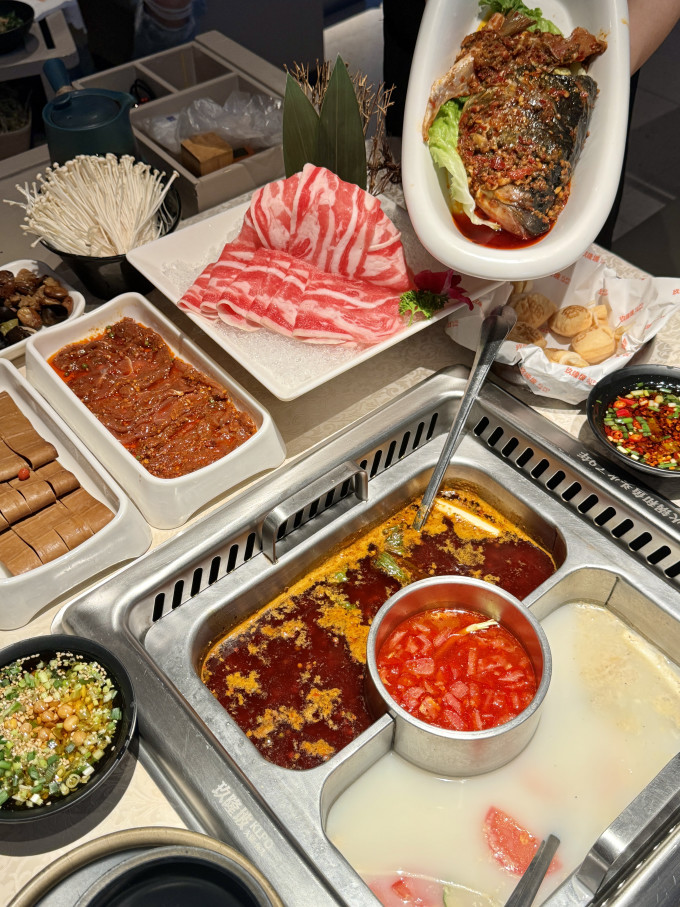 聚会餐饮