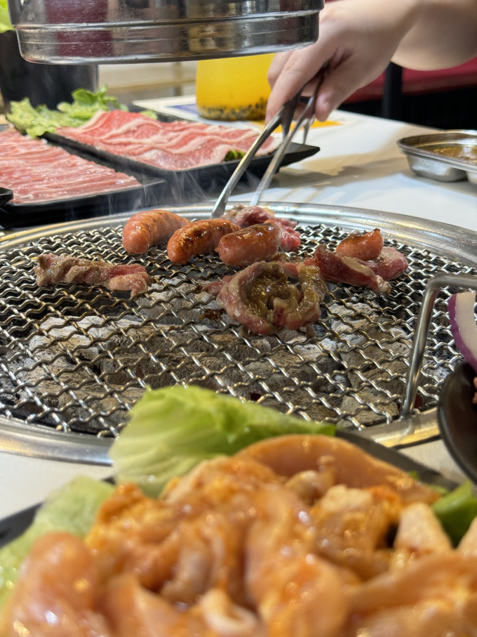 聚会餐饮