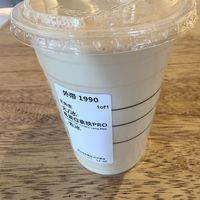 夏日咖啡序，一杯星巴克拿铁的清润时光