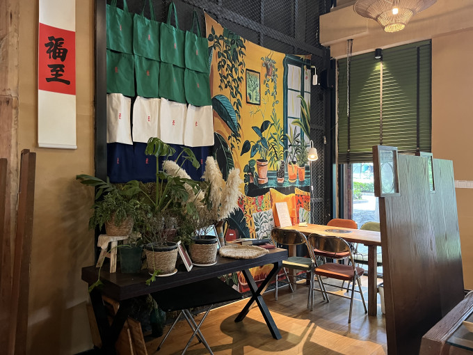 聚会餐饮