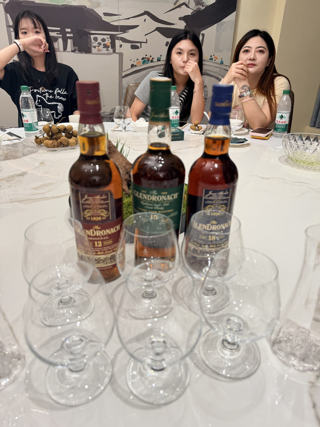 12年、15年、18年全部到齐，经典的雪莉桶高地单一麦芽。