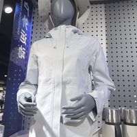 迪卡侬MH150女士冲锋衣,徒步入门首选