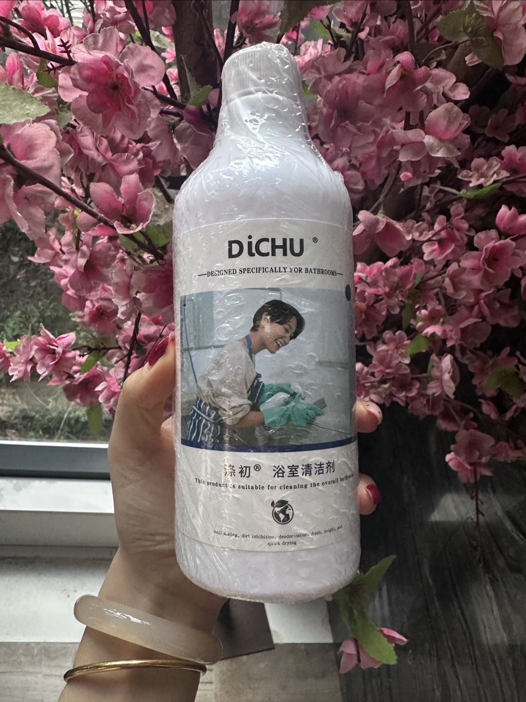 马桶黄渍怎么清洁?用对顺序,顽固黄垢也能下来