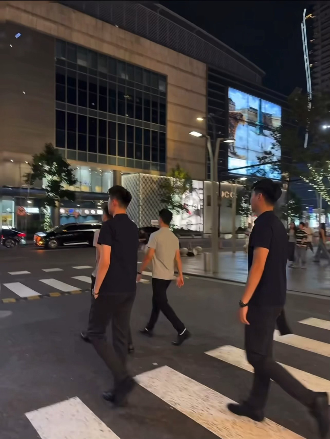 体制内通勤基础穿搭公式|这3套POLO+西裤+皮鞋,怎样?请回答!
