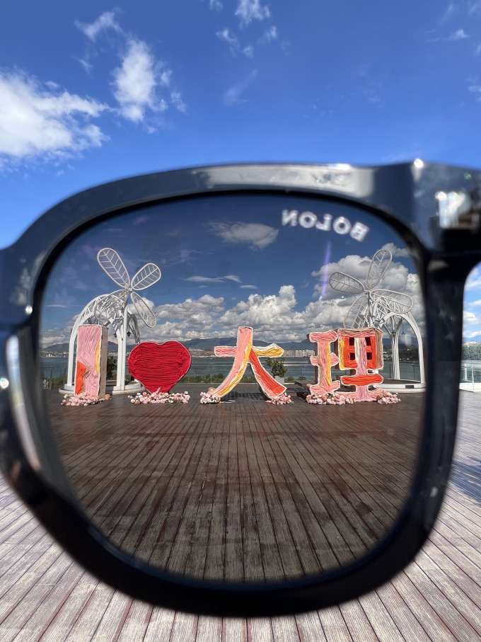 暴龙太阳镜