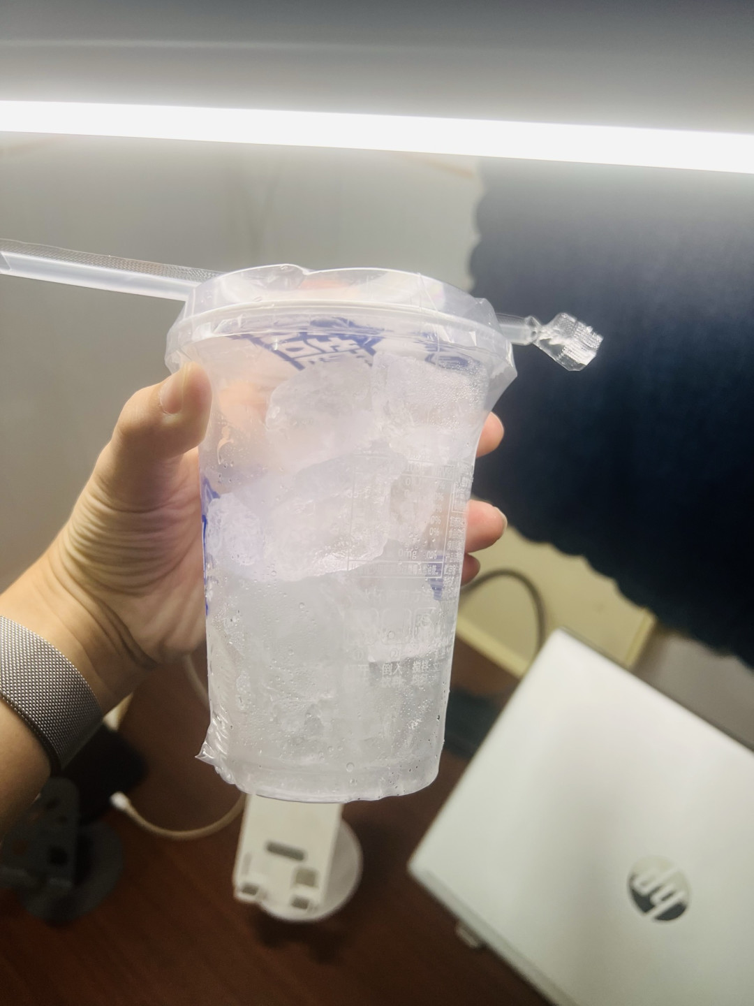 最佳？实测“东方树叶+牛奶+冰”网红喝法，这杯低卡奶茶有点东西
