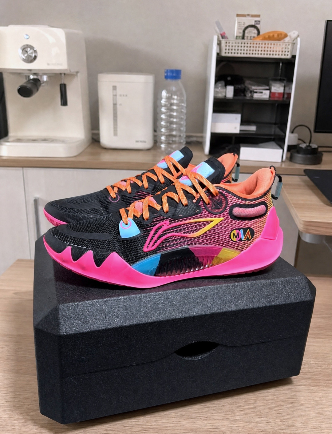 外底颜色有色差,懂行的大佬来一下🔍👟