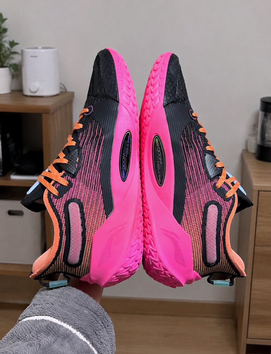 外底颜色有色差,懂行的大佬来一下🔍👟